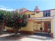 Alquiler De Amplia Casa En Bancarios – Condominio Cerrado