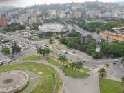 Alquiler de amplia oficina en excelente condominio en...