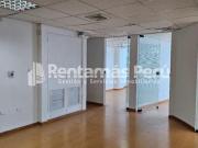 Alquiler de oficina en edificio empresarial 75 m2 Av....