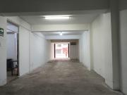 Alquiler de amplio Local Comercial en Avenida en San...