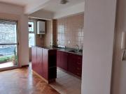 Alquiler de Amplio Monoambiente con balcón. Apto Profesional