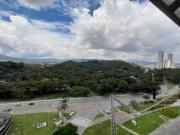 Alquiler de Amplísima oficina ubicada en Plaza Venezuela