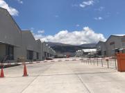 Alquiler de bodega en complejo 600m2 En sector de Pifo,...