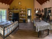 Alquiler de casa 3 cuartos en Las Acacias Pilar sin...