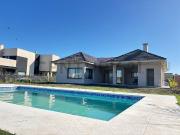 Alquiler de casa a estrenar desarrollada en una sola...