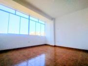 ALQUILER DE CASA DE 262M2 EN ATE CON 2 COCHERAS