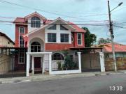 Alquiler de casa de 2 plantas en la urbanización privada...