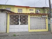 Alquiler de Casa de 3 Dormitorios, Local Comercial y...