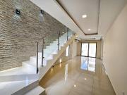 Alquiler de Casa de 3 Dormitorios, Moderna, Amplia y...