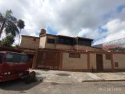 ALQUILER DE CASA EN COLINAS DE LAS ACACIAS 2DA PLANTA