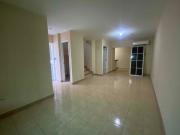 Alquiler de casa en Manta en urbanización privada