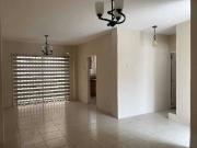 Alquiler de casa en Manta en urbanización privada a 3...