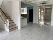 Alquiler de casa en Manta en urbanización privada a...