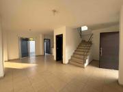 Alquiler de casa en Manta en urbanización privada zona norte