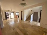 Alquiler de casa en Manta en urbanización privada zona sur
