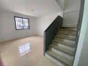 Alquiler de casa en Manta en urbanización privada zona sur