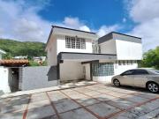 Alquiler de Casa Mantenida en Prados del Este