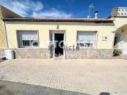 Alquiler de chalet adosado en Pj Corona, La Ds Perin