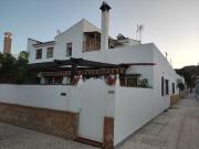 Alquiler de chalet adosado en Urbanización C.R.las...