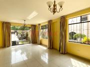 Alquiler De Departamento En 1Er Piso + Cochera — Santa...