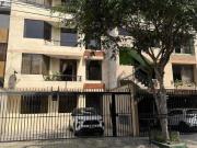 Alquiler de Departamento – tercer piso por escaleras...