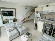 ALQUILER DE DEPARTAMENTO TRIPLEX CERCA AL MAR –...