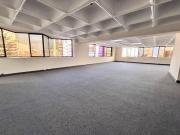 ALQUILER DE ESPACIOSA OFICINA IMPLEMENTADA DE 330 M2, EN...