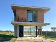 Alquiler de espectacular Casa 4 ambientes en Ezeiza Canning