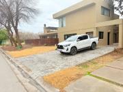 Alquiler de espectacular Casa 4 ambientes en Neuquén