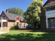 Alquiler de espectacular Casa 5 o mas ambientes en...