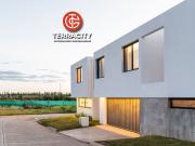 Alquiler de espectacular Casa 5 o mas ambientes en Juana...