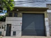 Alquiler de espectacular Galpón De 200 a 300 mts. en...