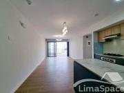 Alquiler de Estreno, Flat con Balcón y Vista a La Calle...