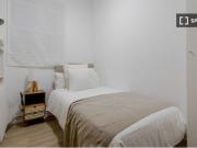 Alquiler de habitaciones en apartamento de 4 dormitorios...