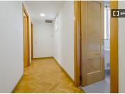 Alquiler de habitaciones en apartamento de 4 dormitorios...