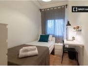 Alquiler de habitaciones en apartamento de 4 dormitorios...