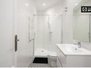 Alquiler de habitaciones en apartamento de 5 dormitorios...