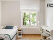 Alquiler de habitaciones en apartamento de 5 dormitorios...