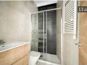 Alquiler de habitaciones en apartamento de 8 dormitorios...