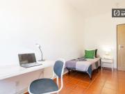 Alquiler de habitaciones en casa de 25 habitaciones en...