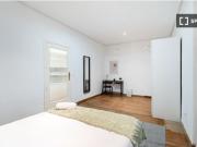 Alquiler de habitaciones en piso de 11 habitaciones en...