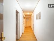 Alquiler de habitaciones en piso de 11 habitaciones en...