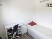 Alquiler de habitaciones en piso de 15 habitaciones en...