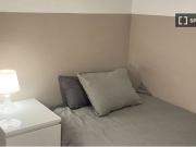 Alquiler de habitaciones en piso de 3 dormitorios en La...