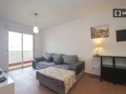 Alquiler de habitaciones en piso de 3 dormitorios para...