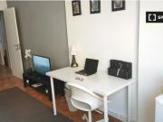 Alquiler de habitaciones en piso de 4 dormitorios en...
