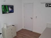 Alquiler de habitaciones en piso de 4 habitaciones en...