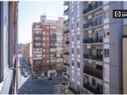 Alquiler de habitaciones en piso de 5 dormitorios en...