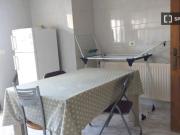 Alquiler de habitaciones en piso de 5 dormitorios en Vigo