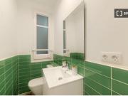 Alquiler de habitaciones en piso de 5 habitaciones en...